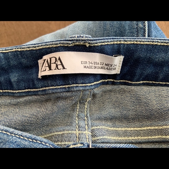 Zara Jeans size 2 ripped high waisted skinny jeans - Picture 2 of 2
